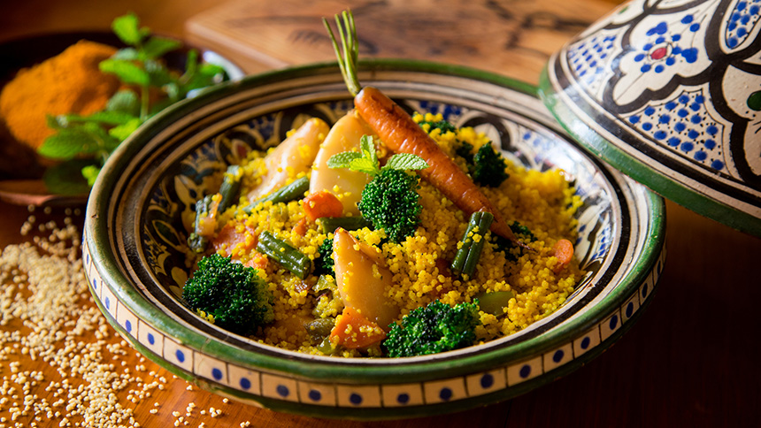 Tajine di cous cous con calamari e verdure